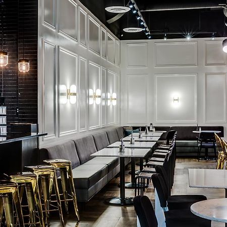 Heritage Inn Hotel & Convention Centre - Brooks Bagian luar foto