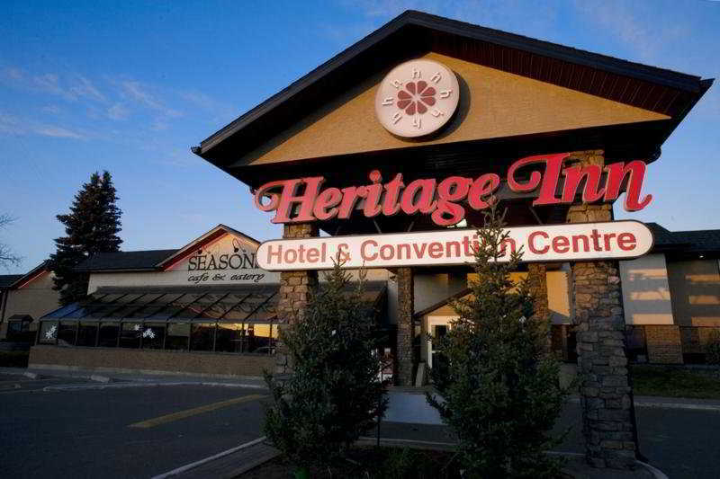 Heritage Inn Hotel & Convention Centre - Brooks Bagian luar foto